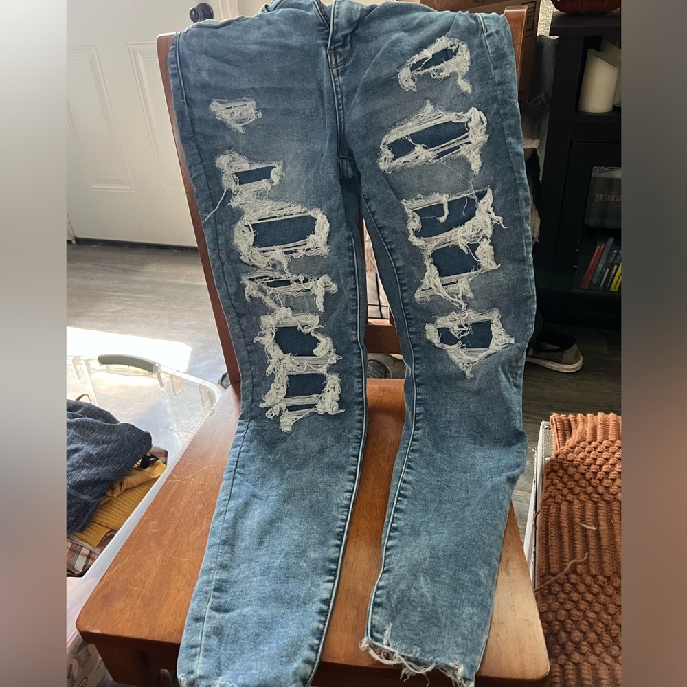 American eagle ripped jeans size 4